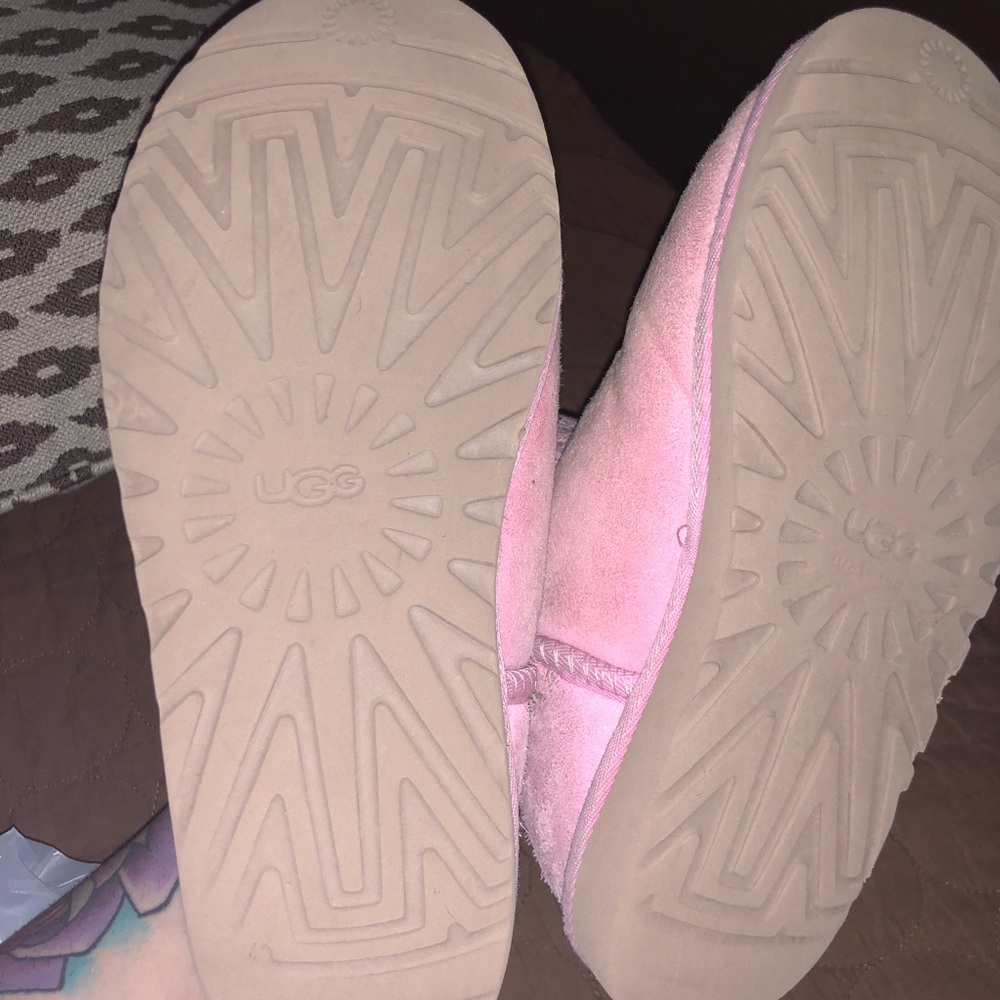 UGG CLASSIC MINI LACE LIP-GLOSS PINK SUEDE BOOTS